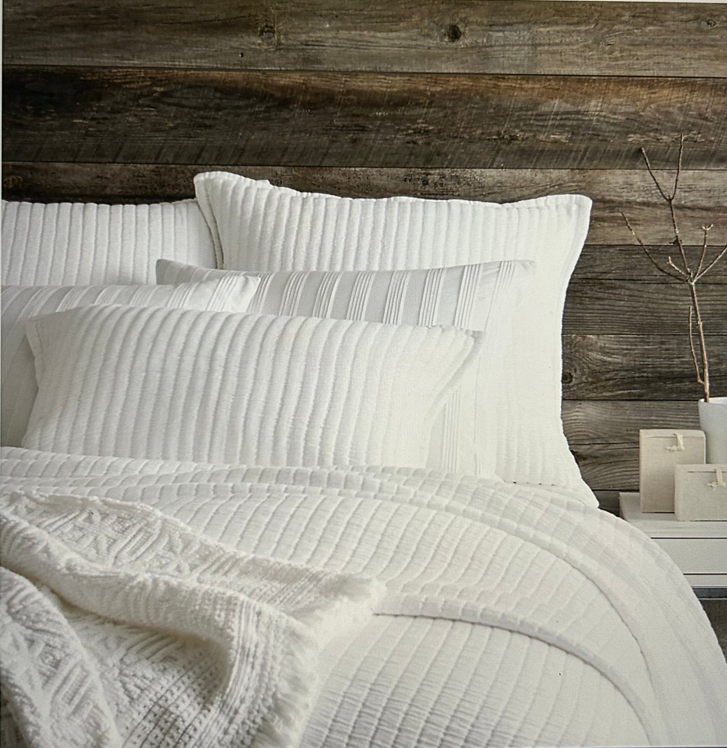 Boyfriend White Matelassé Coverlet, Queen