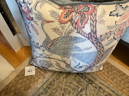 Myrtle Pillow 20 x 20