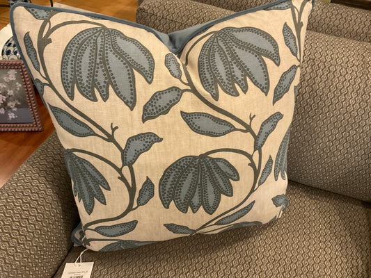 Litchfield Pillow 22 x 22