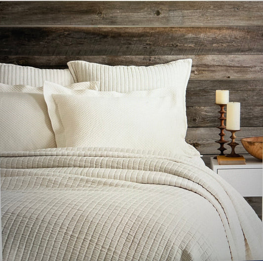 Boyfriend Ivory Matelasse Coverlet, Queen