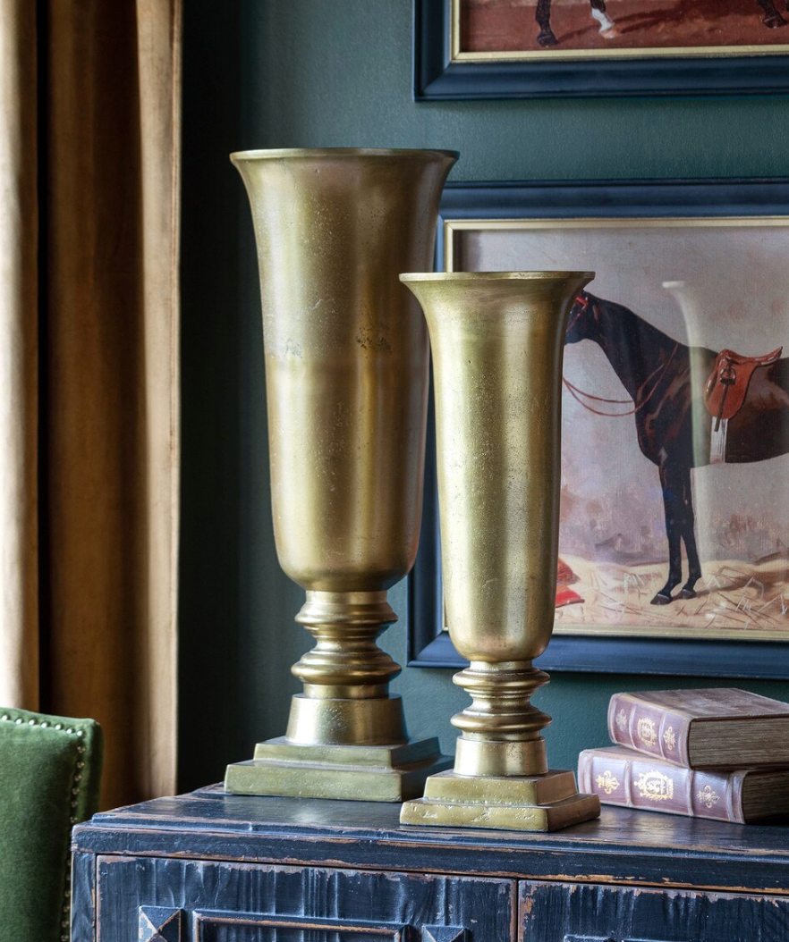20" Mantel Urn
